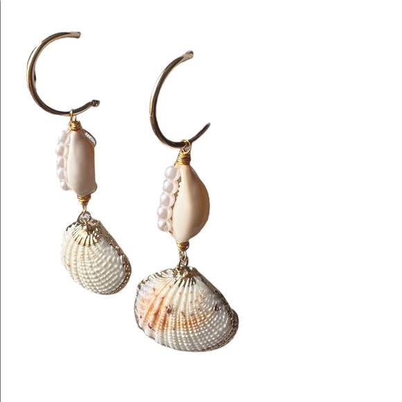 Seashell Dangle Earrings - Picture 5 of 5